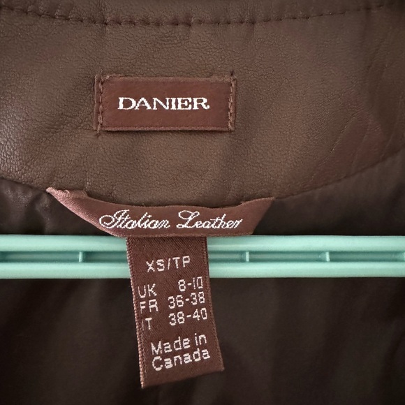 Danier Leather Vest - Picture 3 of 7
